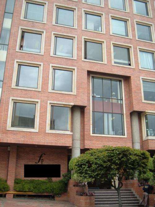 Arriendo cubículo en oficina todo incluido $440.000 en Bogotá, Distrito